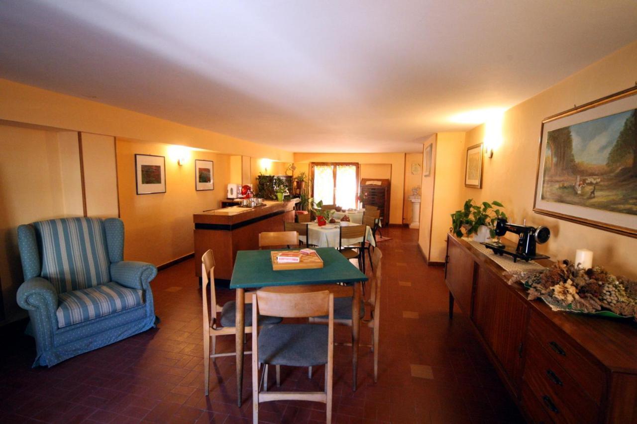 Albergo I Longobardi Чиуси Экстерьер фото