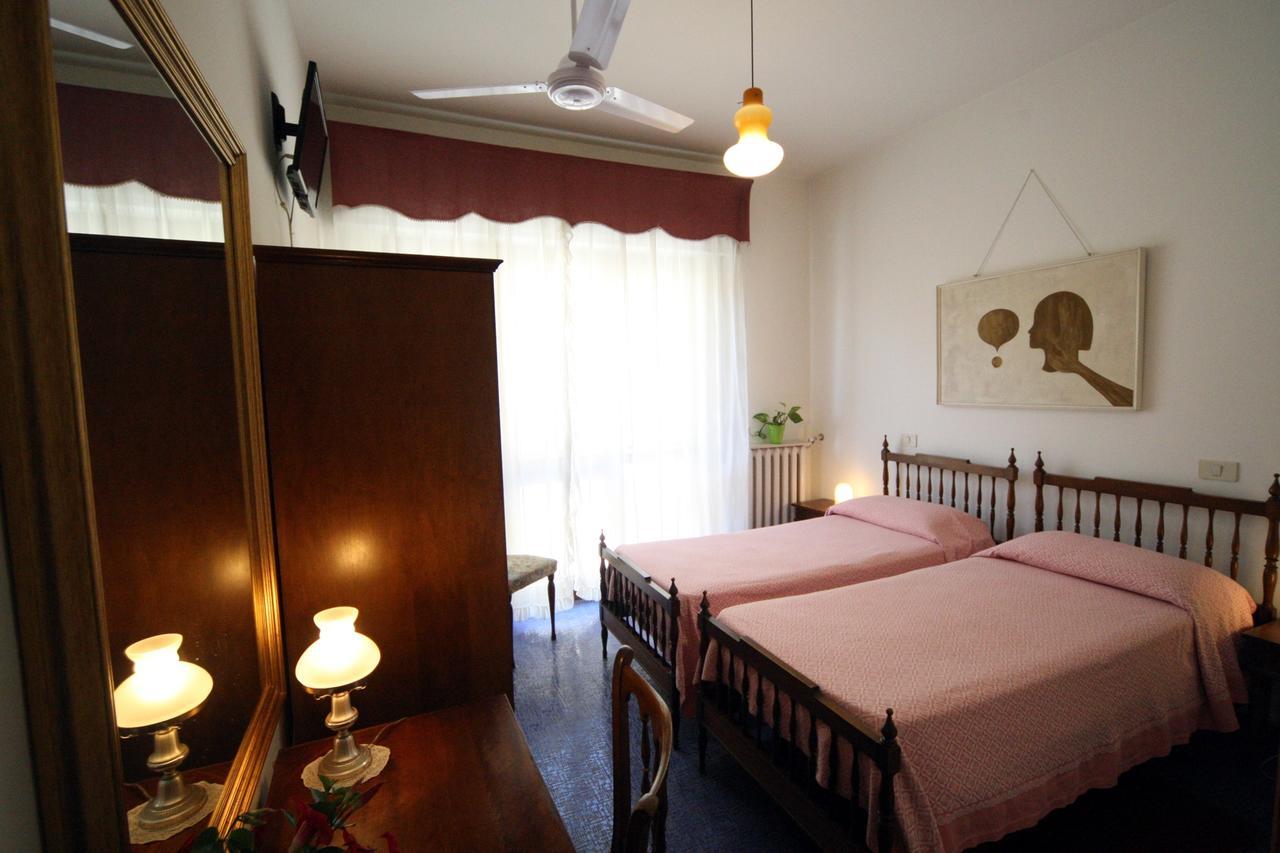 Albergo I Longobardi Чиуси Экстерьер фото